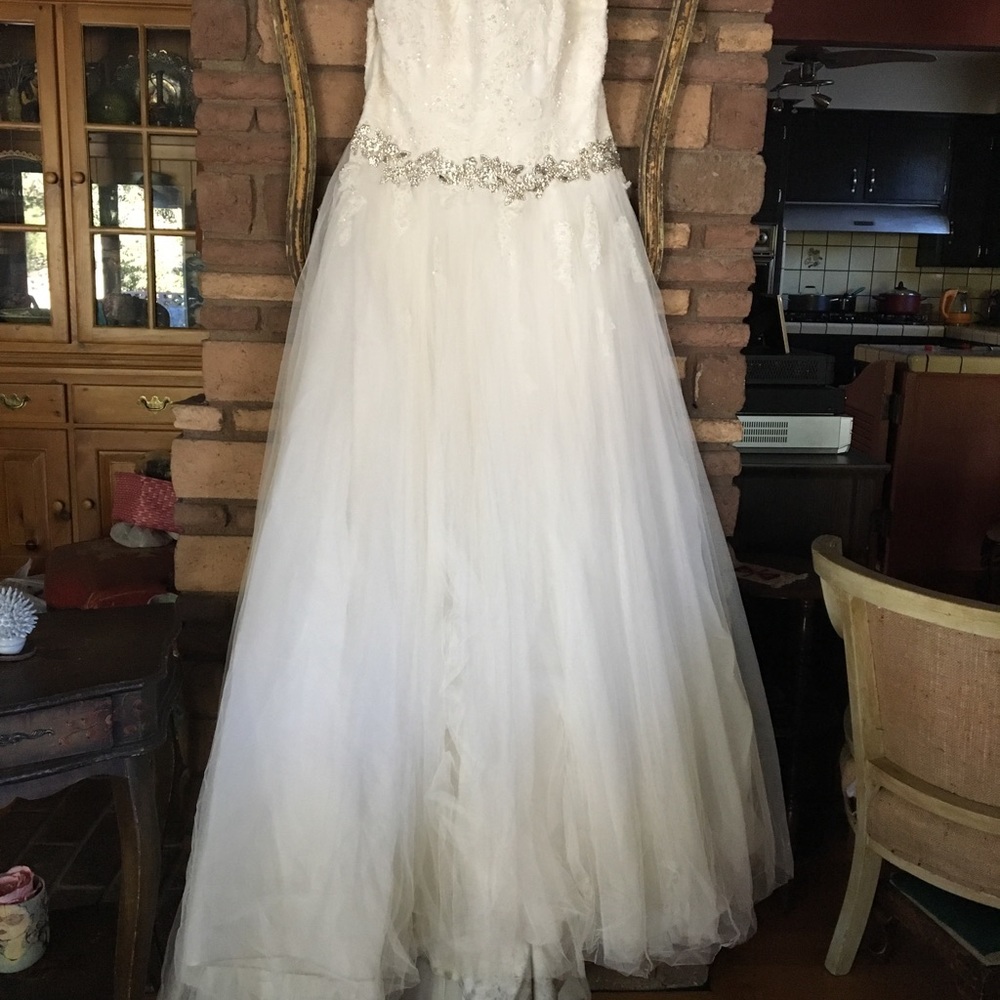 Wedding dress